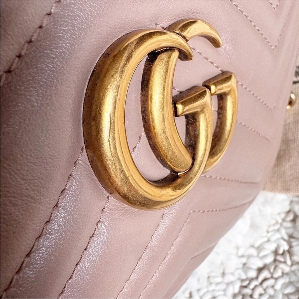 GUCCI MATELASSE LEATHER MARMONT GG CAMERA ZIP CROSSBODY BAG BEIGE PINK - Picture 9 of 16